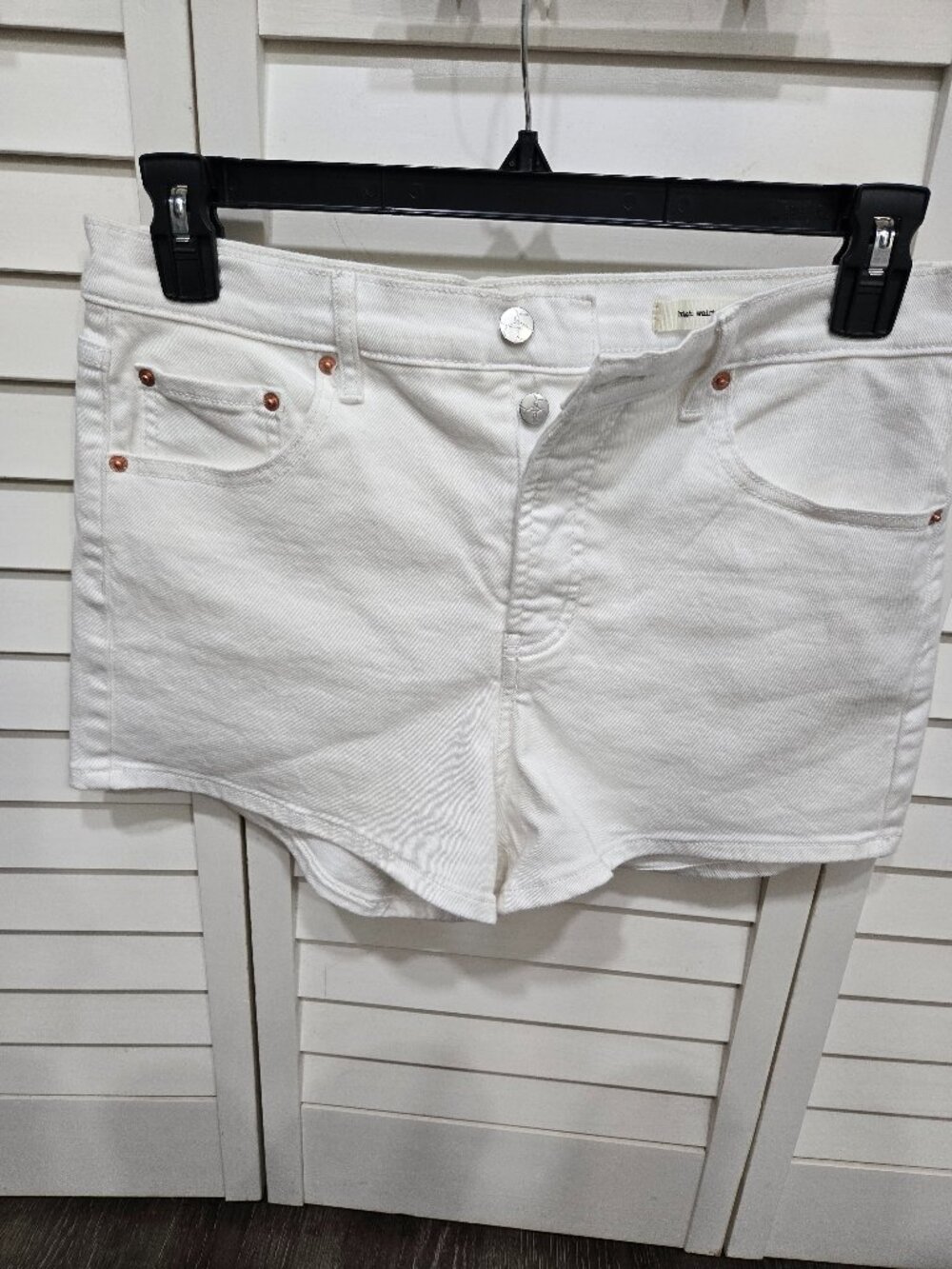 White shorts, Jessica Simpson, size 30, like new